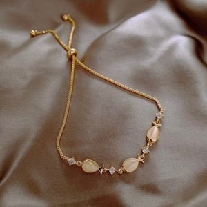 18K Gold Plated Adjustable Lovely Crystal Fish Charm Bracelet for Women